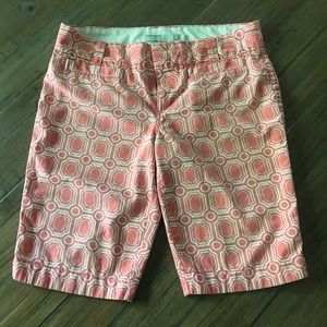 Old Navy size 8 pink & white mid-rise shorts